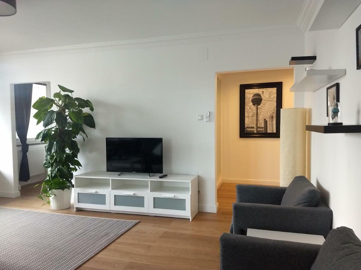 Rema Ferienwohnung Schwedenplatz Vienna Esterno foto